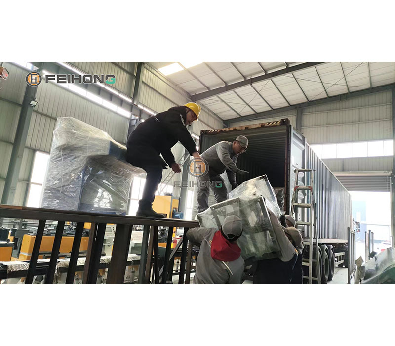 喜讯!热烈庆祝飞宏5套数控钢筋加工设备装车完毕顺利发出 喜讯!热烈庆祝飞宏5套数控钢筋加工设备装车完毕顺利发出